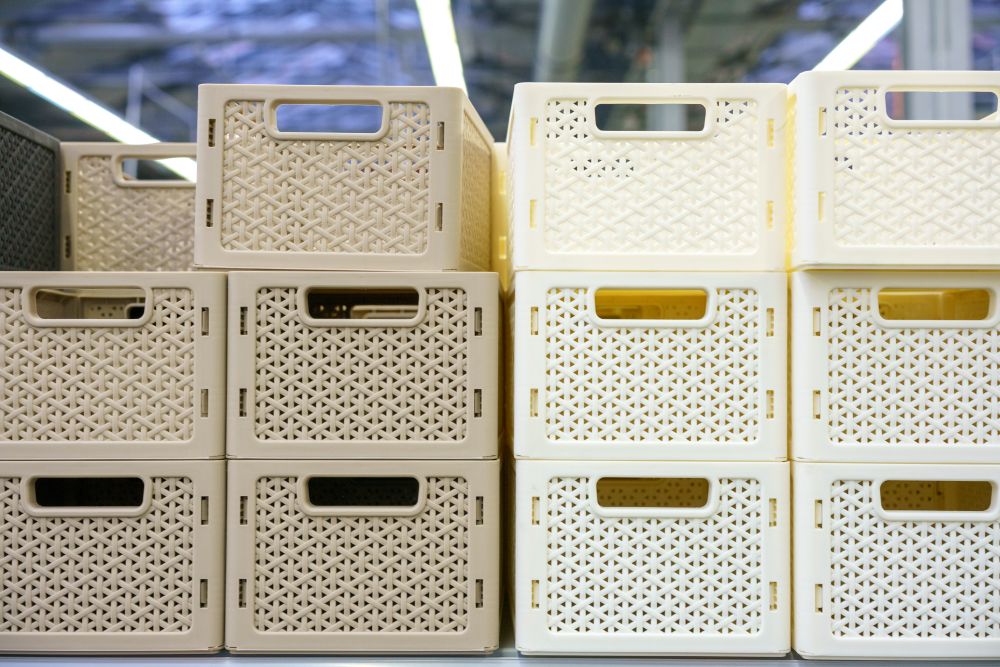 Why Storage Boxes with Lids Are Useful for Home and Business